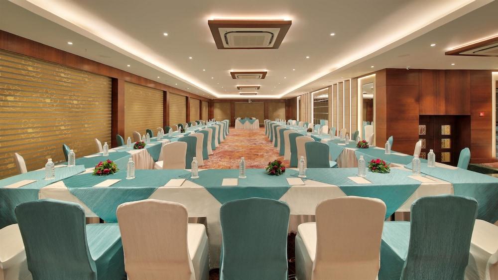 Hotel Golden Tulip Essential Jaipur Extérieur photo