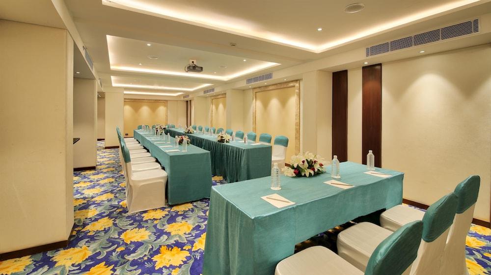 Hotel Golden Tulip Essential Jaipur Extérieur photo