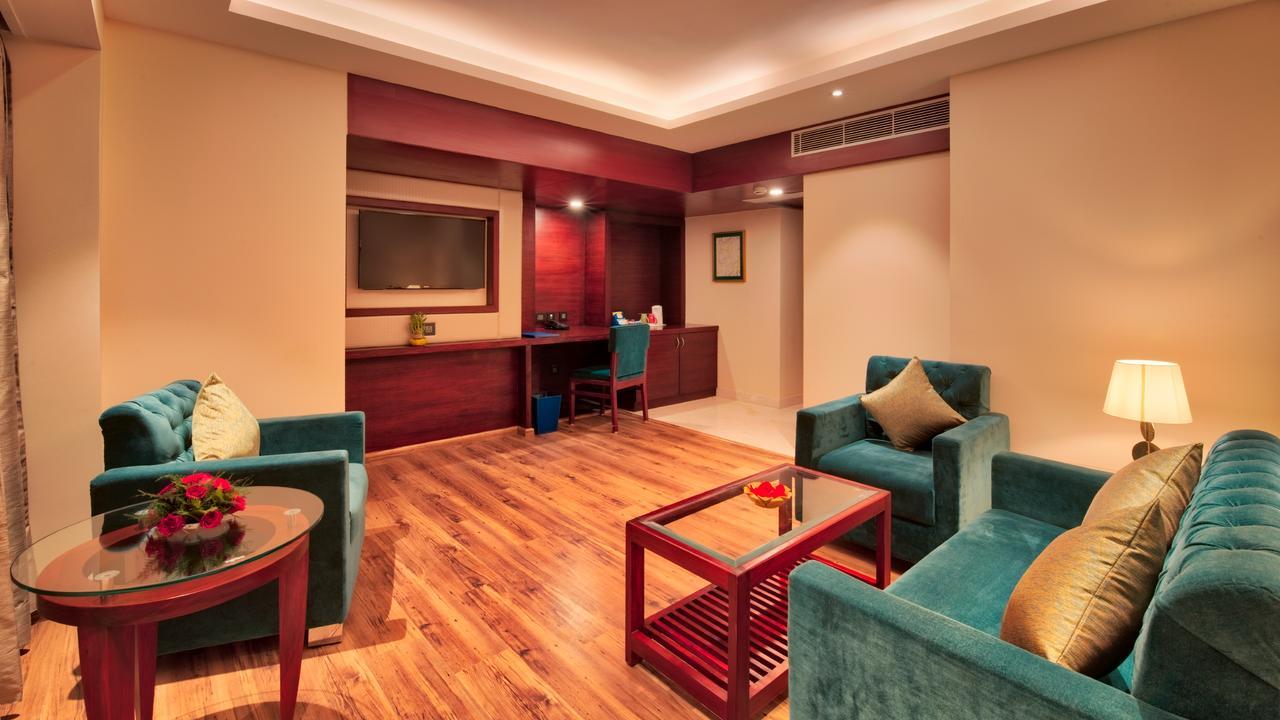 Hotel Golden Tulip Essential Jaipur Extérieur photo