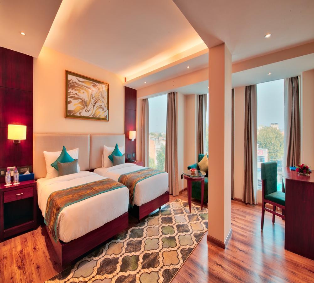 Hotel Golden Tulip Essential Jaipur Extérieur photo