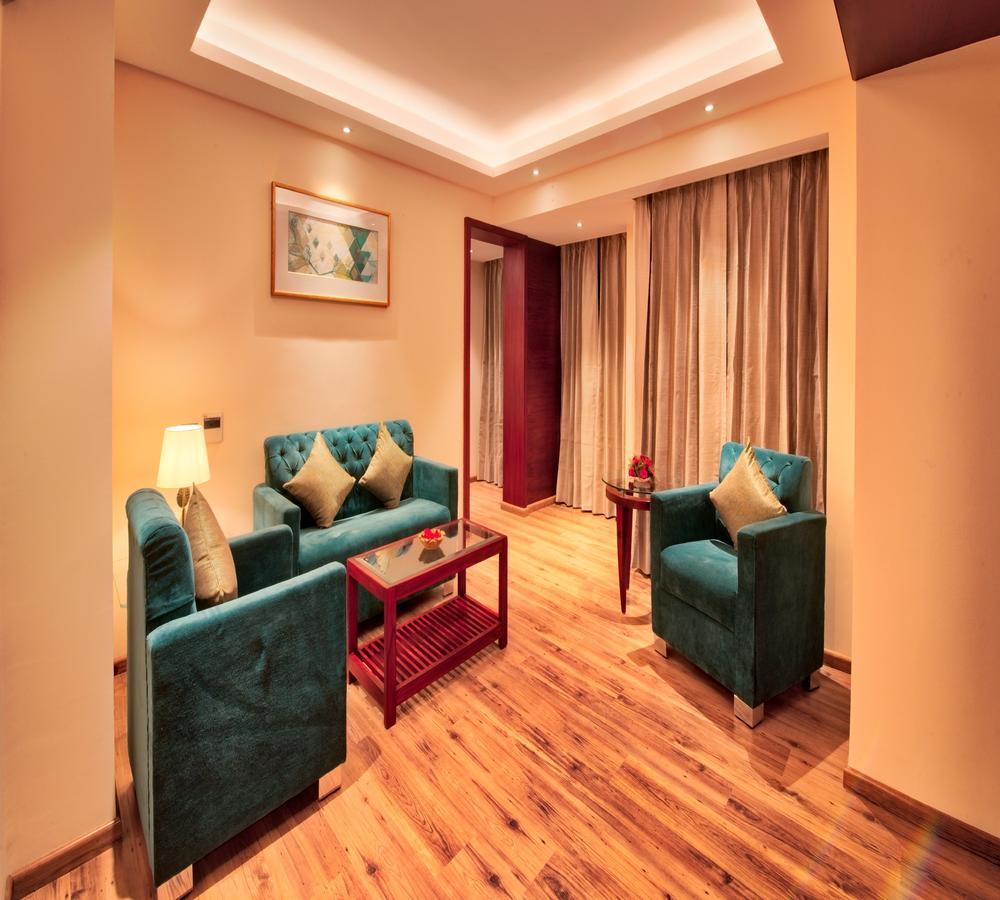 Hotel Golden Tulip Essential Jaipur Extérieur photo