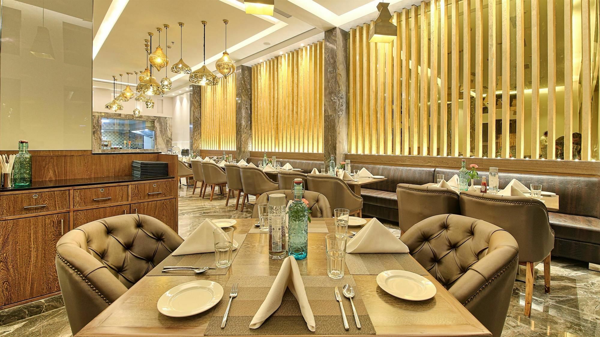 Hotel Golden Tulip Essential Jaipur Extérieur photo