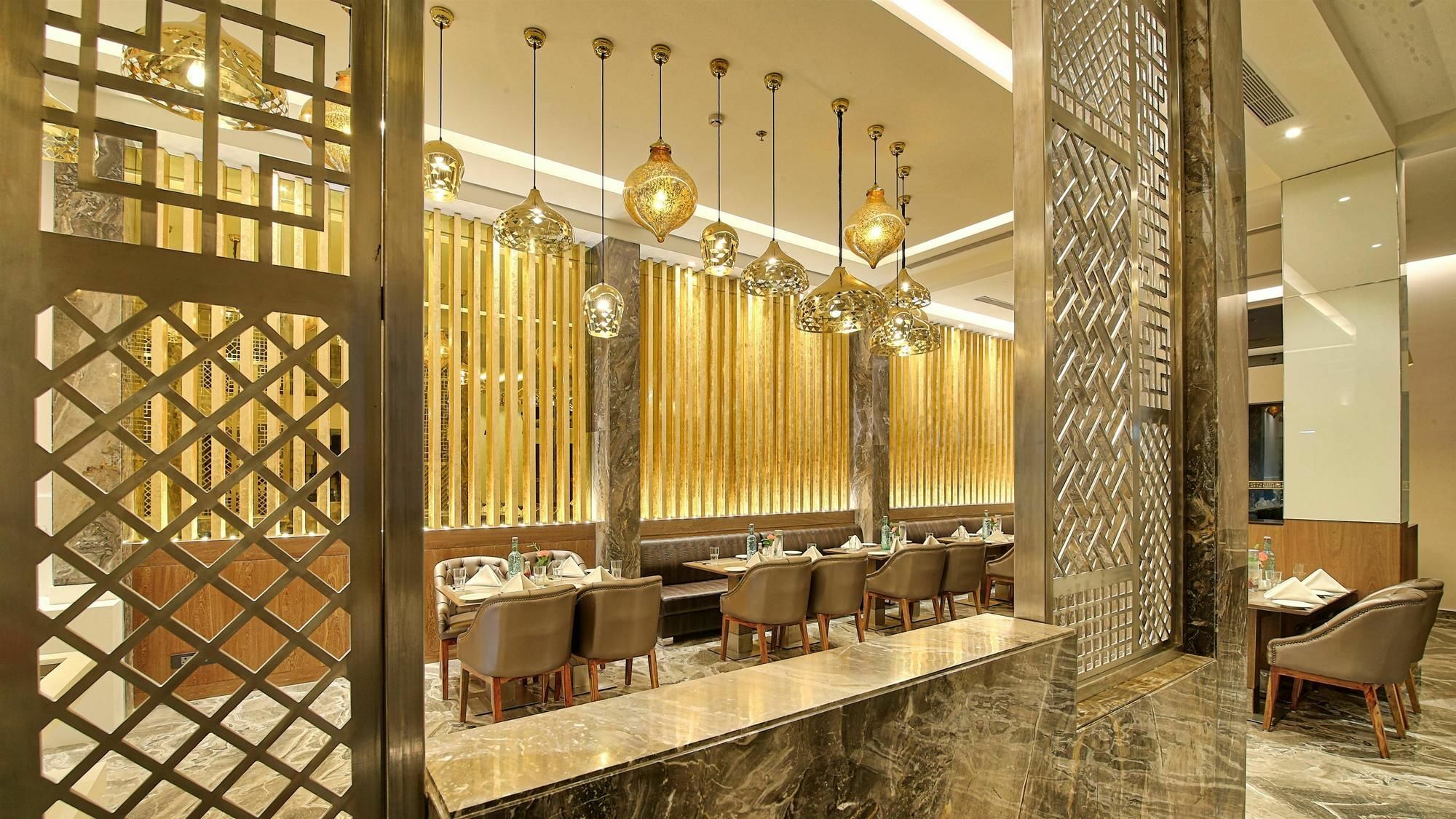 Hotel Golden Tulip Essential Jaipur Extérieur photo